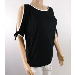 NWOT Cable & Gauge Black & White Trim